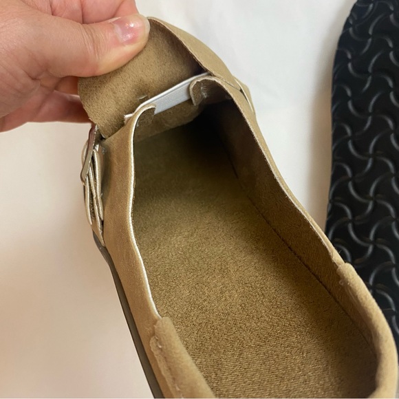 Women’s unisex slip on moccasin style buckle Tan Loafers size 8 - Picture 5 of 6